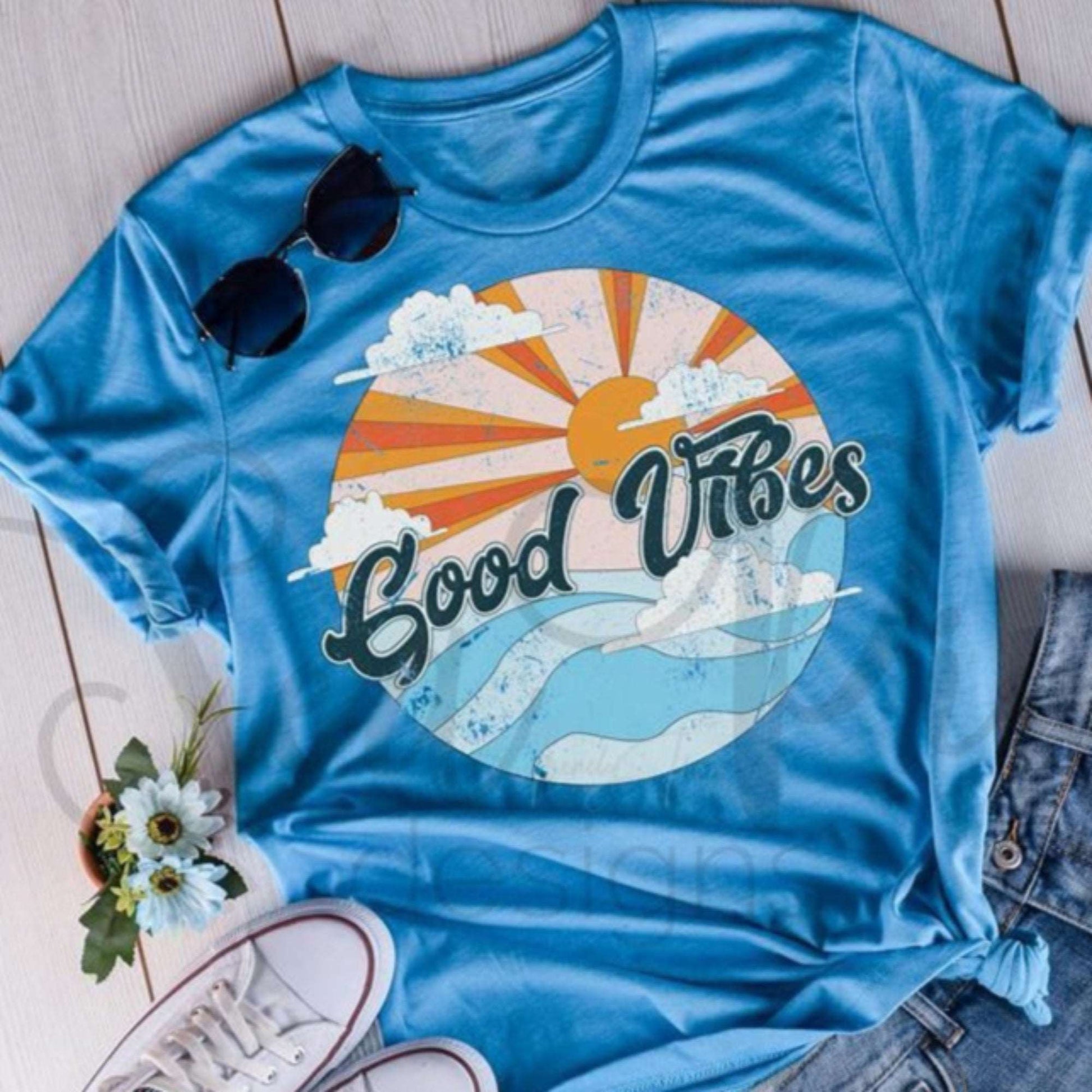 GOOD VIBES Tee - Sea Pine Designs